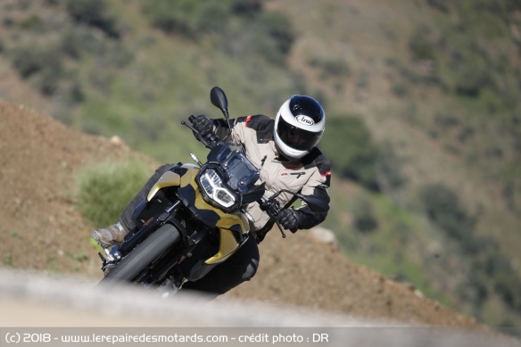 La 750GS a de bonne dispositions pour la ville