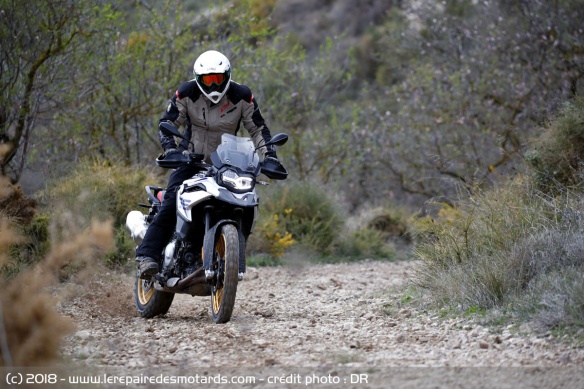 La 850 GS permet de s'amuser sur les chemins