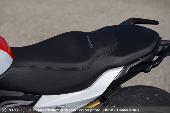 La selle de la BMW F 900 R