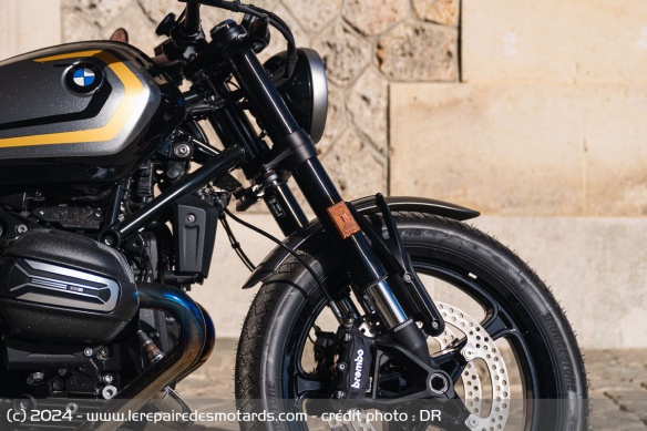 La foruche inversée Marzocchi de 45 mm de la BMW R 12