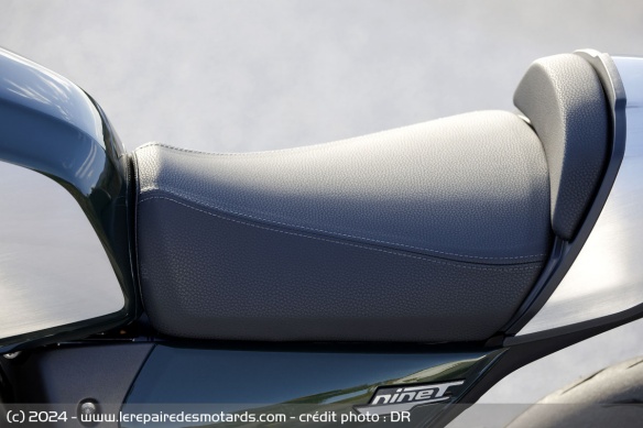 La hauteur de selle est de 795mm