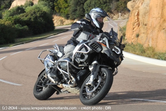 BMW R 1200 GS Adventure sur route