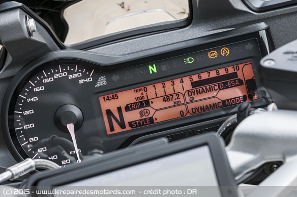Un compteur complet pour la bmw r1200rs, mais à la lisibilité perfectible
