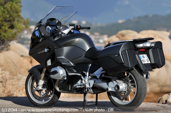 Vue arrière gauche BMW R 1200 RT