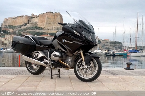 BMW R 1200 RT en noir