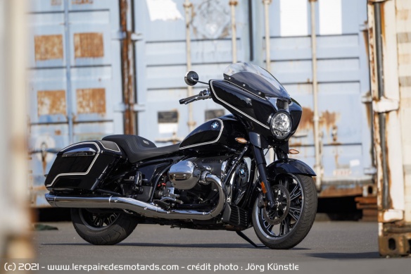La BMW R18 B