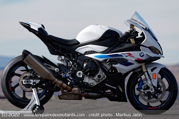 La géométrie est calquée sur celle de la M1000RR