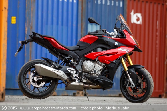 BMW S1000 XR de côté