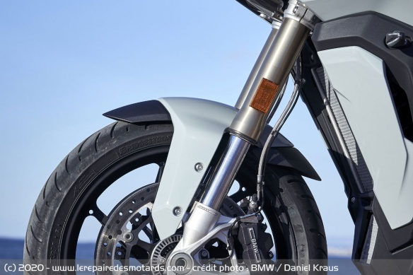 Fourche inversée de la BMW S 1000 XR