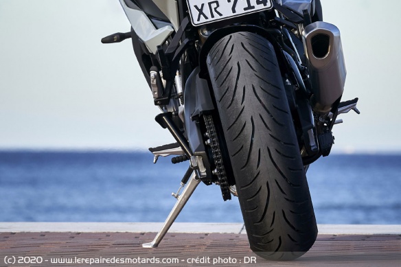 La XR est chaussée en Bridgestone T31 R La XR est chaussée en Bridgestone T31 R