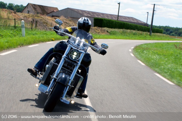 Boss Hoss BHC3-LS3 sur l'angle