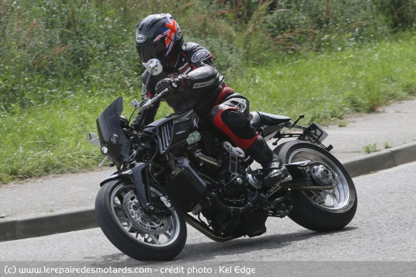 La moto est paradoxalement très adaptée à la conduite en ville