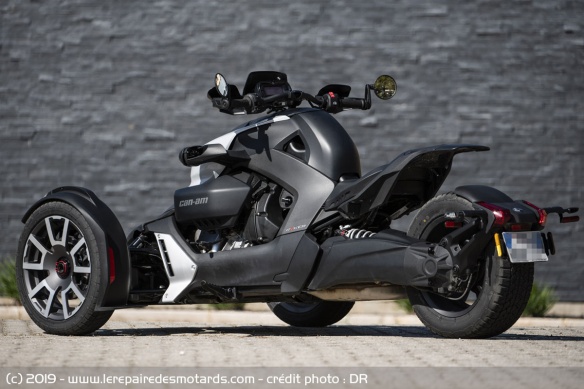 Le Ryker conserve l'architecture en Y des Can-Am
