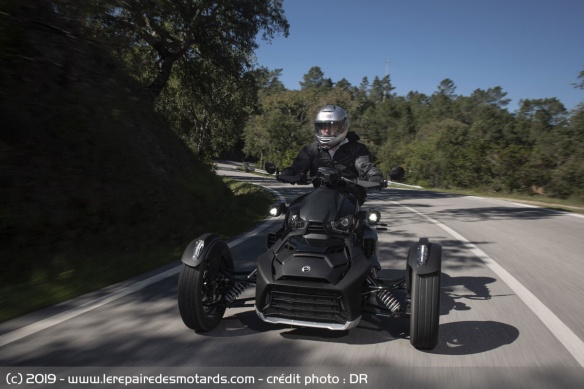 Au dessus de 6.000 tr/min, le Ryker se montre plus rageur