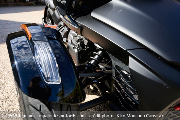 Les suspensions des Spyder F3 sont fournies par Sachs