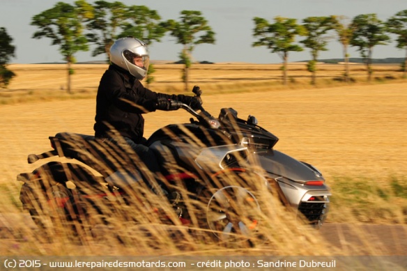 BRP Can-Am Spyder F3 S sur autoroute