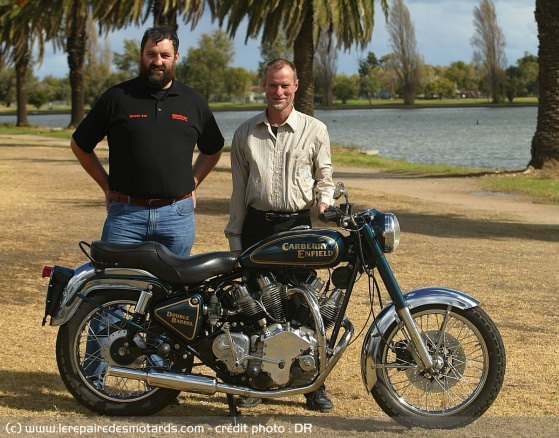 Drysdale et Carberry autout du premier modèle de 2004