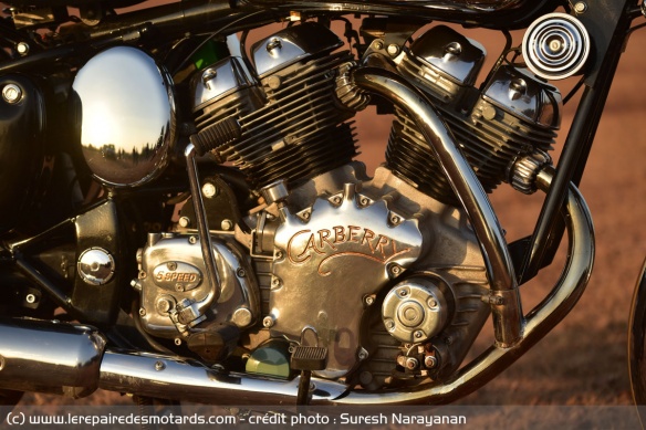 Le V-Twin Carberry est réalisé autour de deux monocylindres de Bullet 500