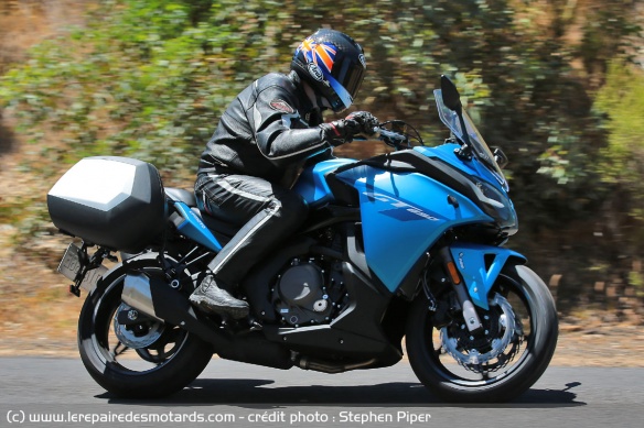 Essai de la CF Moto 650 GT sur les petites routes