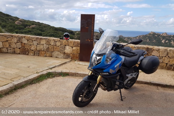La CF Moto 650 MT à tout pour séduire, même son prix