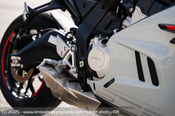Le 3 cylindres de 675 cm3 délivre 89,7 ch et 68 Nm