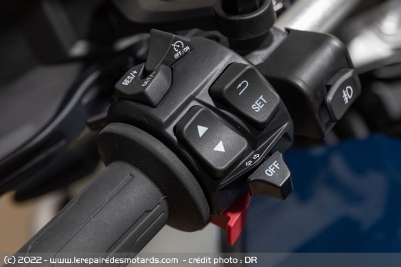 Commodos, régulateur de vitesse compris