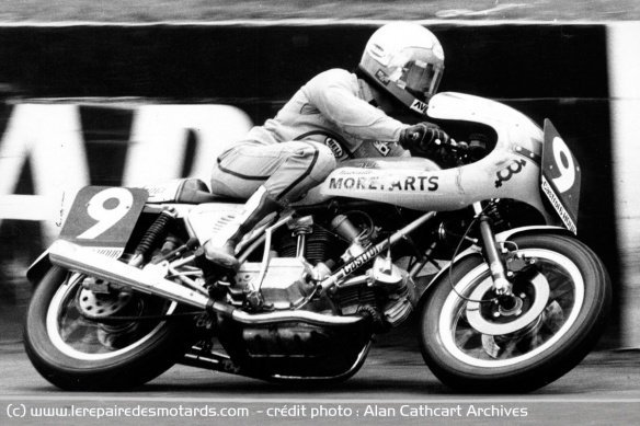 Mike Hailwood lors des Castrol 6 Hours de 1977