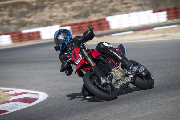 Essai moto Ducati Hypermotard 698 Mono Essai moto Ducati Hypermotard 698 Mono