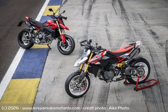 Les Ducati Hypermotard V2 et Hypermotard V2 SP