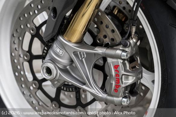 Les étriers de freins radiaux Brembo de la Ducati Hypermotard V2 SP