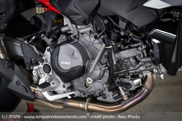 Le moteur V2 de la Ducati Hypermotard V2 SP