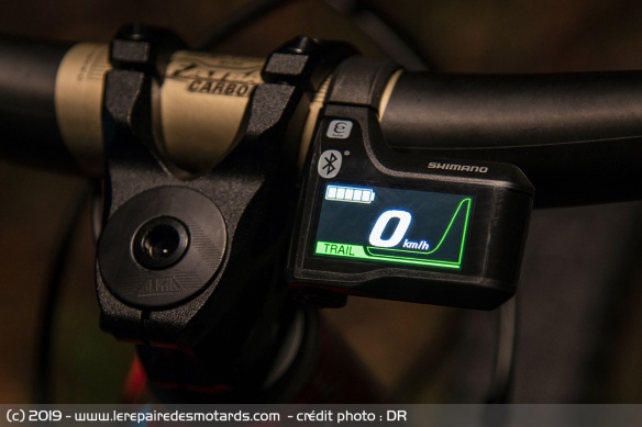 Ecran digital avec indications mode, vitesse, à connecter avec l'application mobile