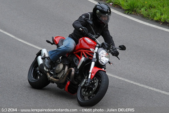 Ducati Monster 1200 de dessus