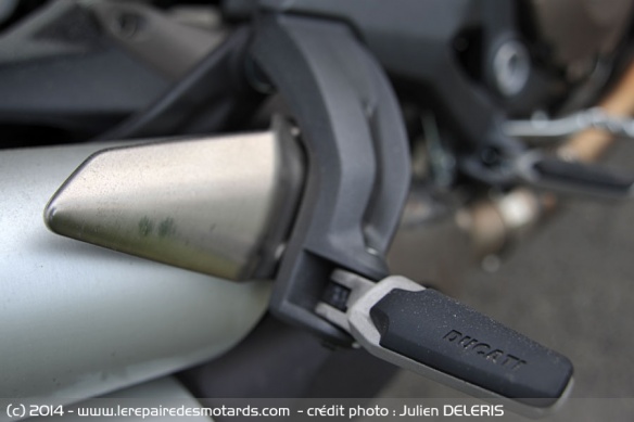 Repose pied Ducati Monster 1200
