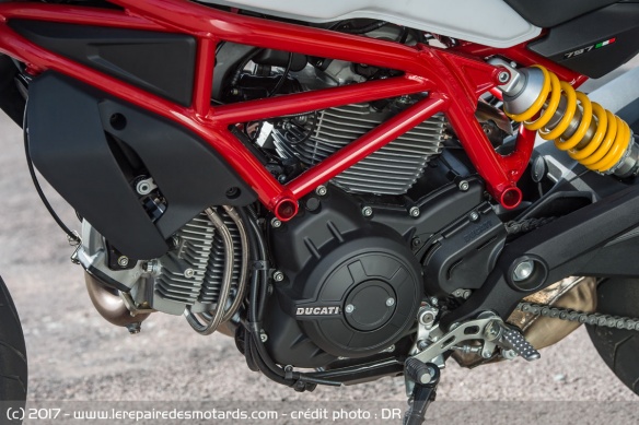 Le bicylindre à air est le même que celui du Scrambler