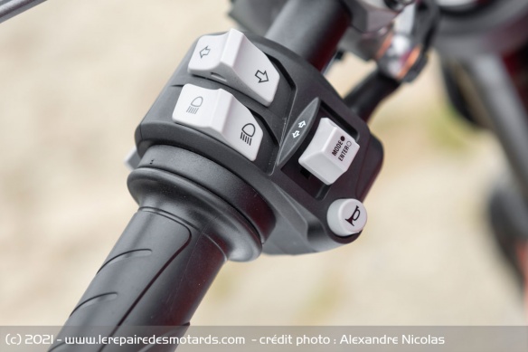ABS, contrôle de traction, anti-wheeling, launch control... Les assistances répondent encore présentes