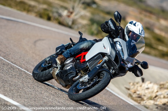 La Ducati Multistrada 950 S en virage