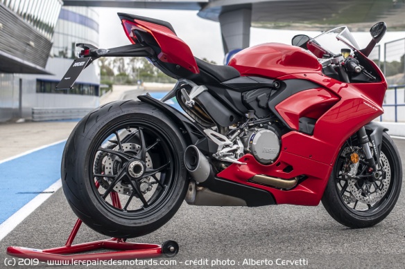 La Panigale V2 repose sur une structure monocoque