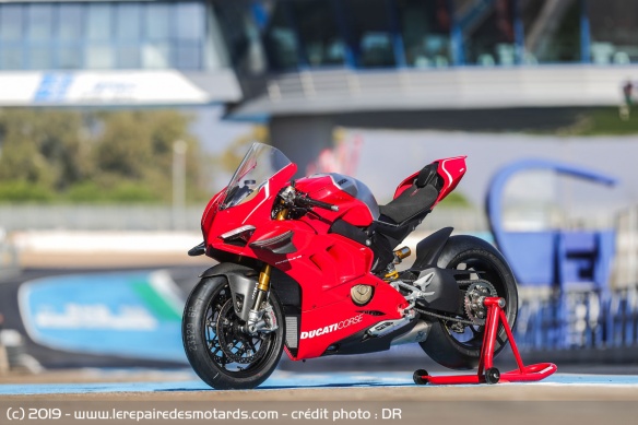 La Panigale V4 R