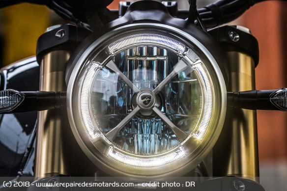 Phare de la Ducati Scrambler 1100