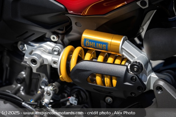 L'amortisseur Öhlins de la Ducati Streetfighter V2 S