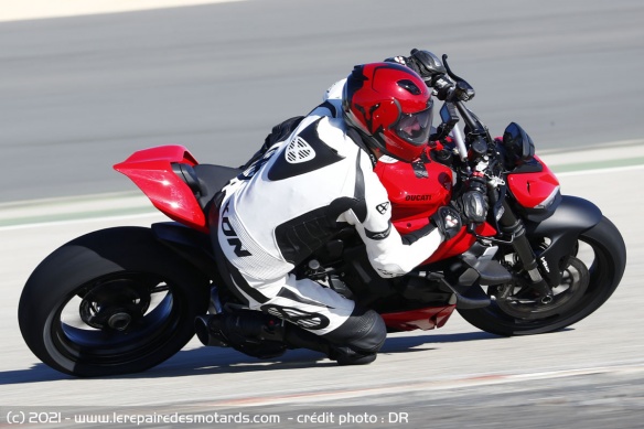 153 ch à 10.750 tr/min