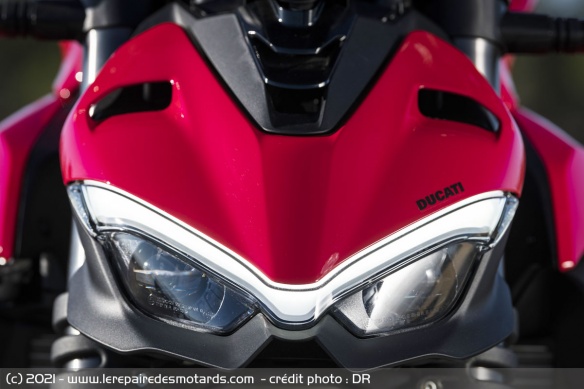 Signature lumineuse de la Streetfighter v2