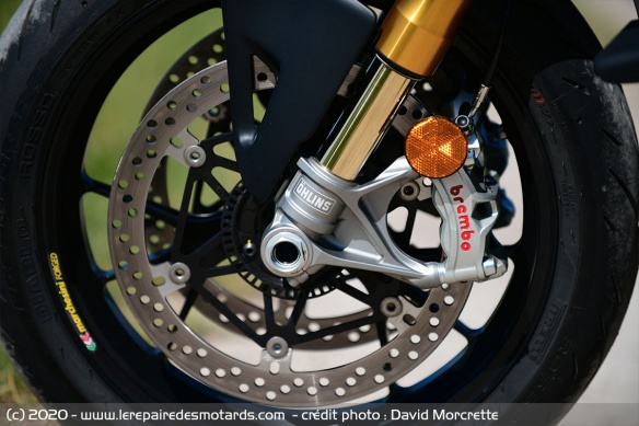 Freins avants monoblocs Brembo Stylema à 4 pistons, ABS en virage EVO