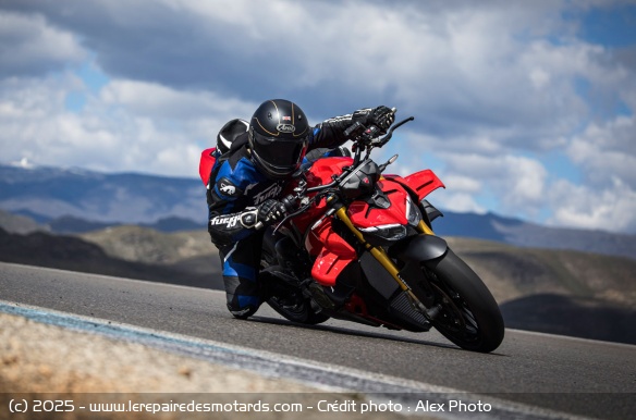 Essai du roadster Ducati Streetfighter V4 S