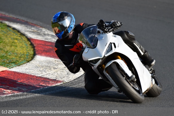 L'Autodromo Vallelunga a été notre terrain de jeu pour la SuperSport 950 S