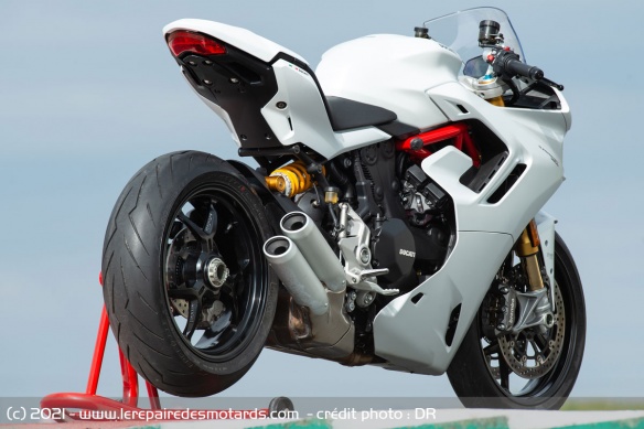 La SuperSport 950 S conserve son monobras oscillant