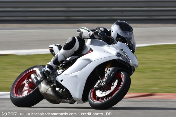 La Supersport S sur circuit