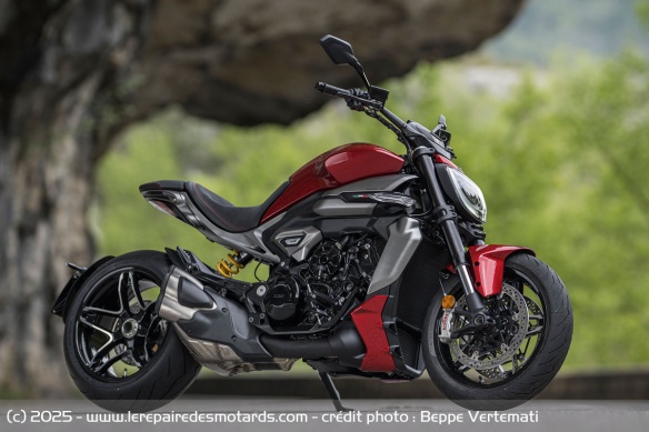 La Ducati XDiavel V4
