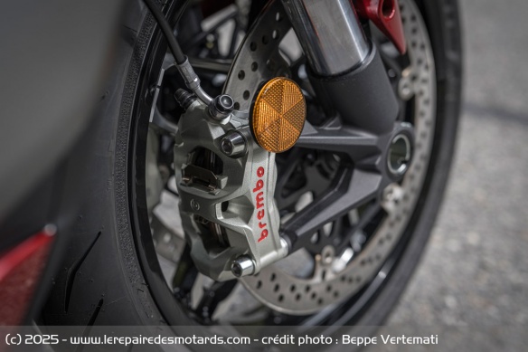 Les étriers de frein avant Brembo de la Ducati XDiavel V4